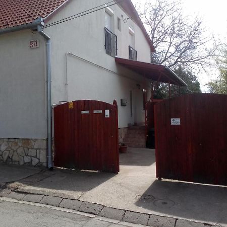 Budai Vam Apartmanhaz Pécs Exterior foto