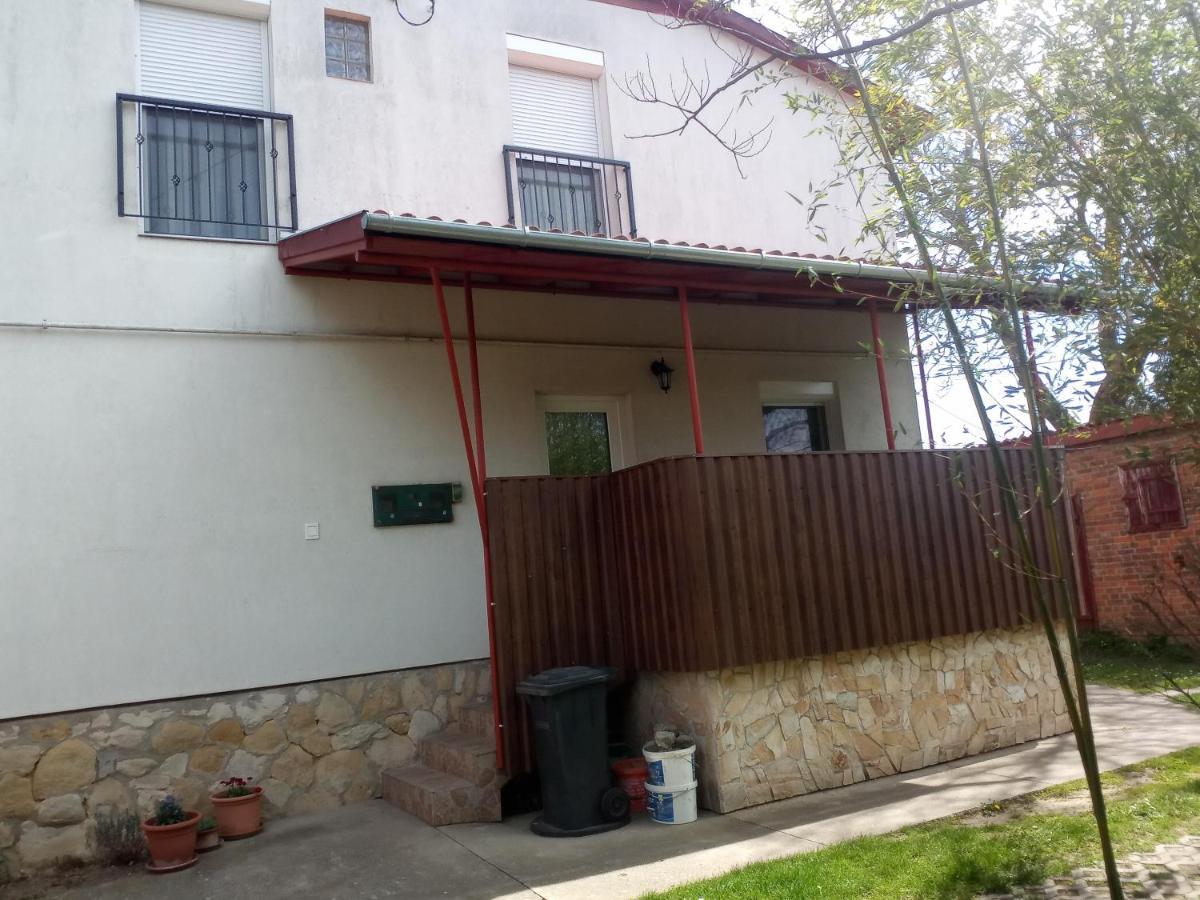 Budai Vam Apartmanhaz Pécs Exterior foto