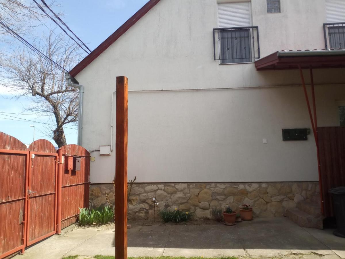 Budai Vam Apartmanhaz Pécs Exterior foto